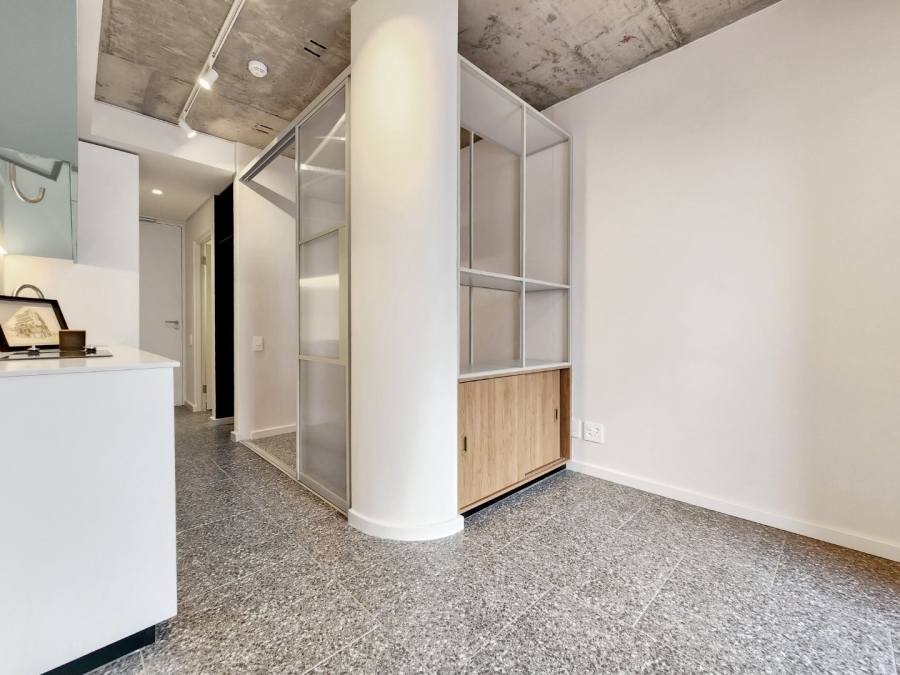 1 Bedroom Property for Sale in Sea Point Western Cape